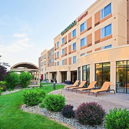 Courtyard Louisville Northeast Bagian luar foto