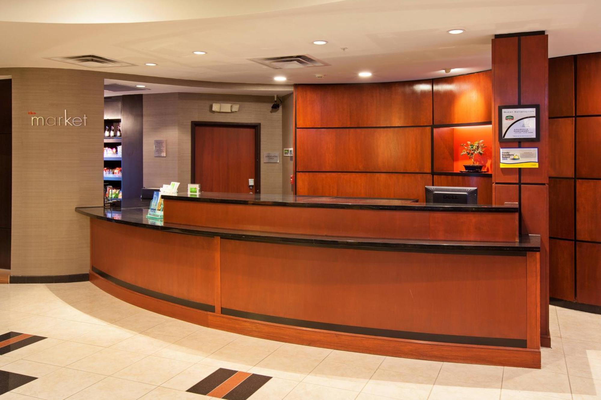 Courtyard Louisville Northeast Bagian luar foto