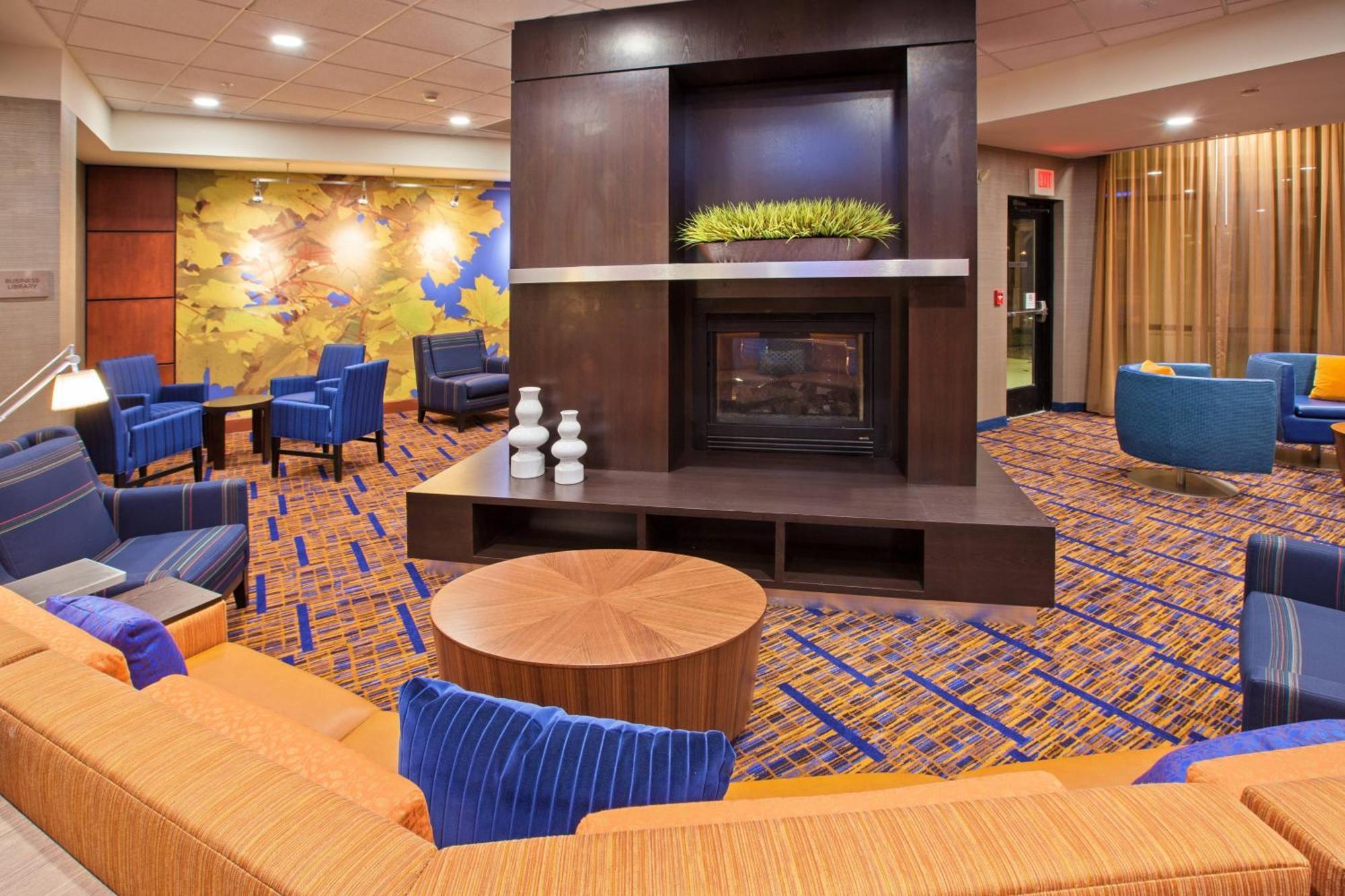 Courtyard Louisville Northeast Bagian luar foto